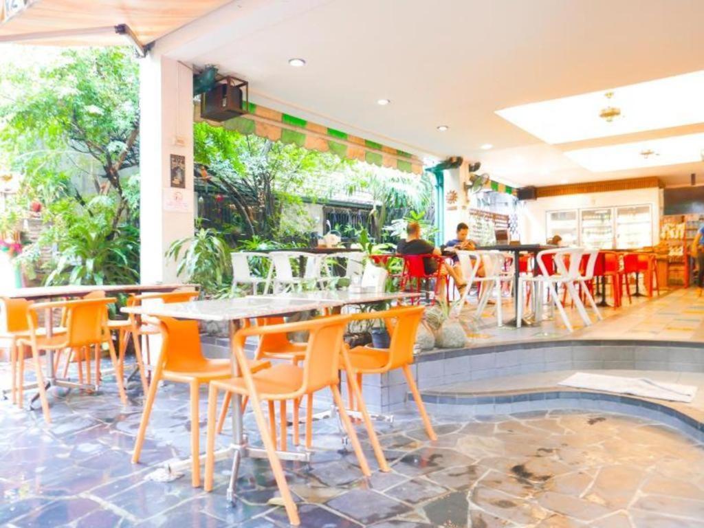 New Siam Guest House Bangkok Exterior photo
