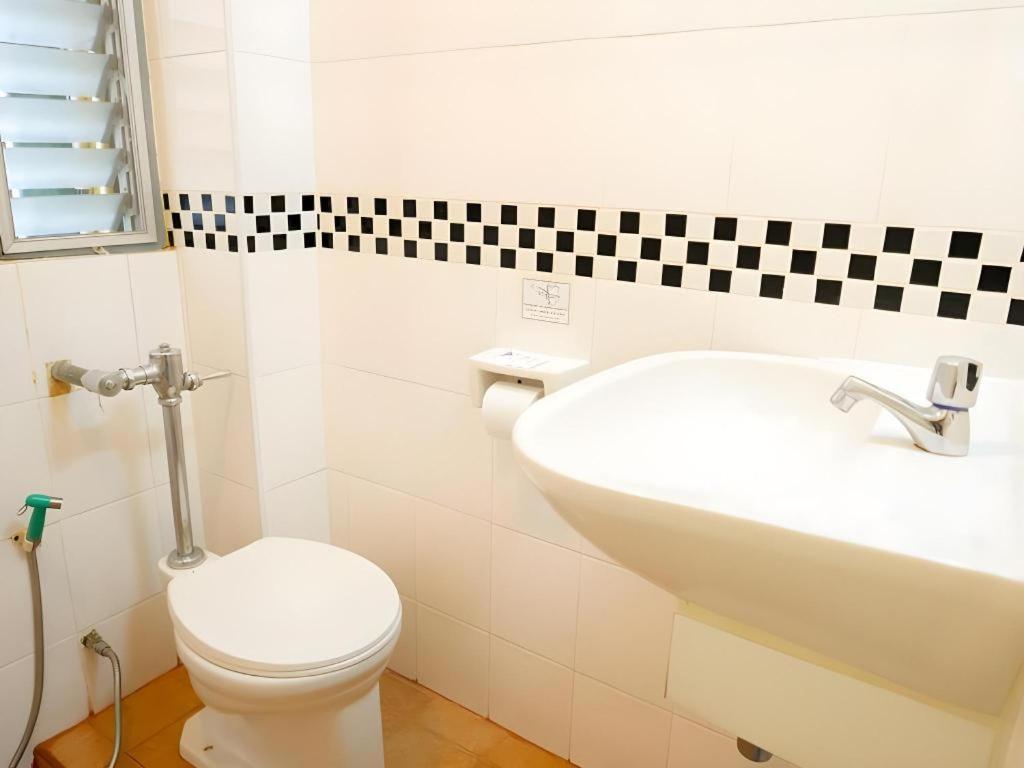 New Siam Guest House Bangkok Exterior photo