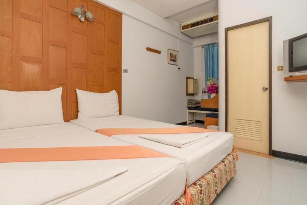New Siam Guest House Bangkok Exterior photo