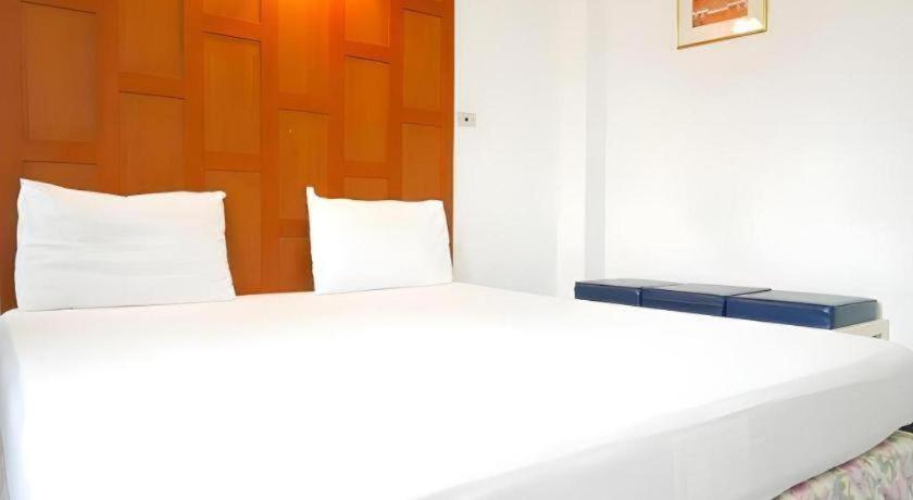 New Siam Guest House Bangkok Exterior photo