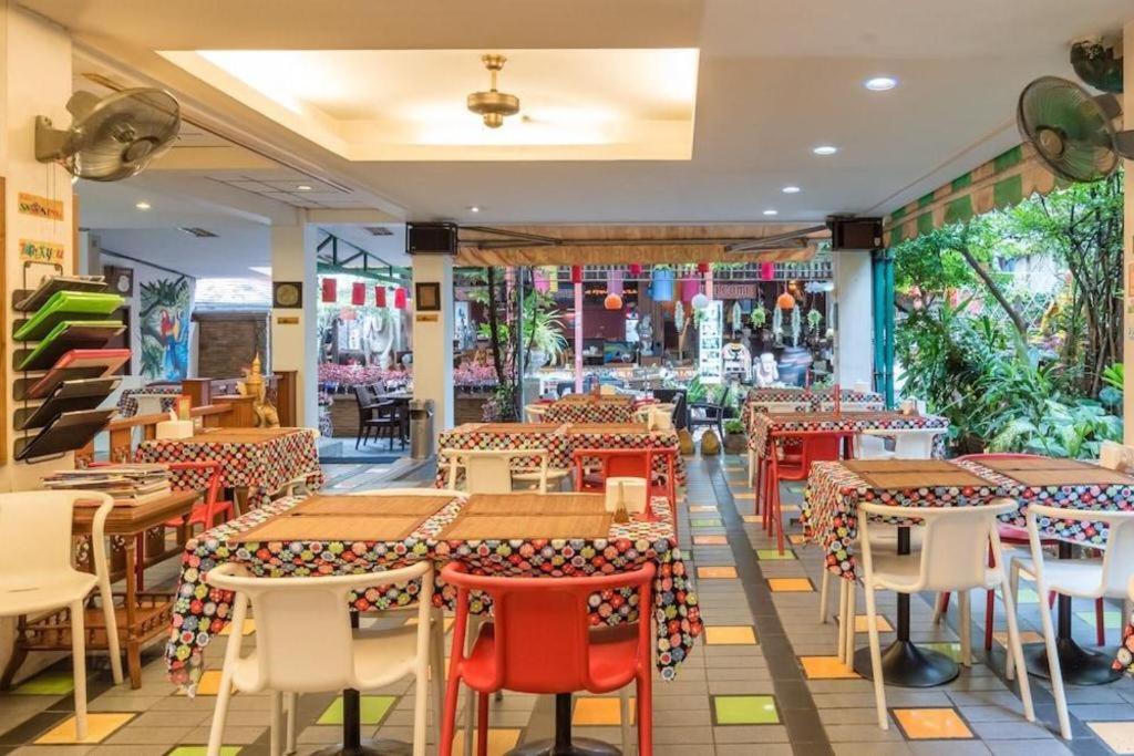 New Siam Guest House Bangkok Exterior photo