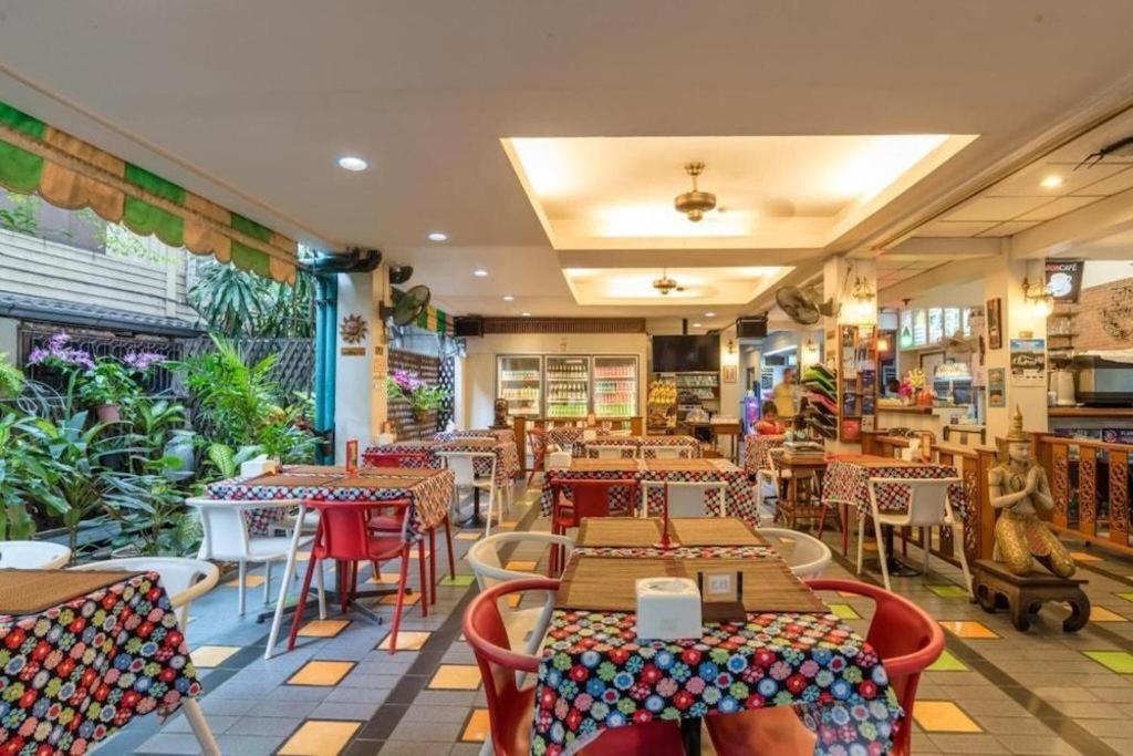 New Siam Guest House Bangkok Exterior photo